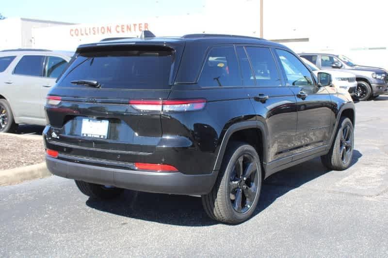 new 2025 Jeep Grand Cherokee car, priced at $44,175