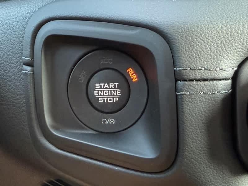 new 2025 Jeep Gladiator car, priced at $55,667