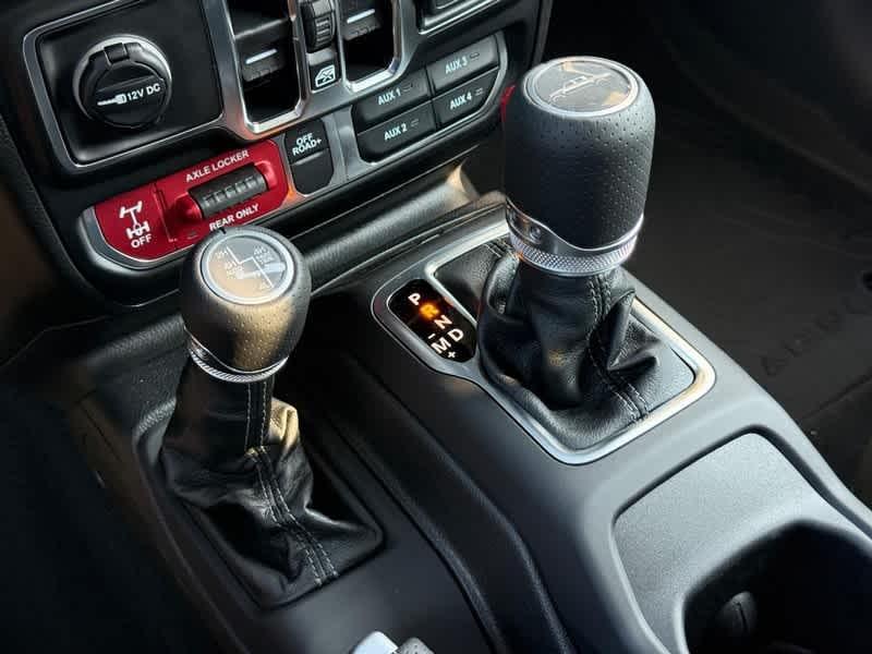 new 2025 Jeep Gladiator car, priced at $55,667