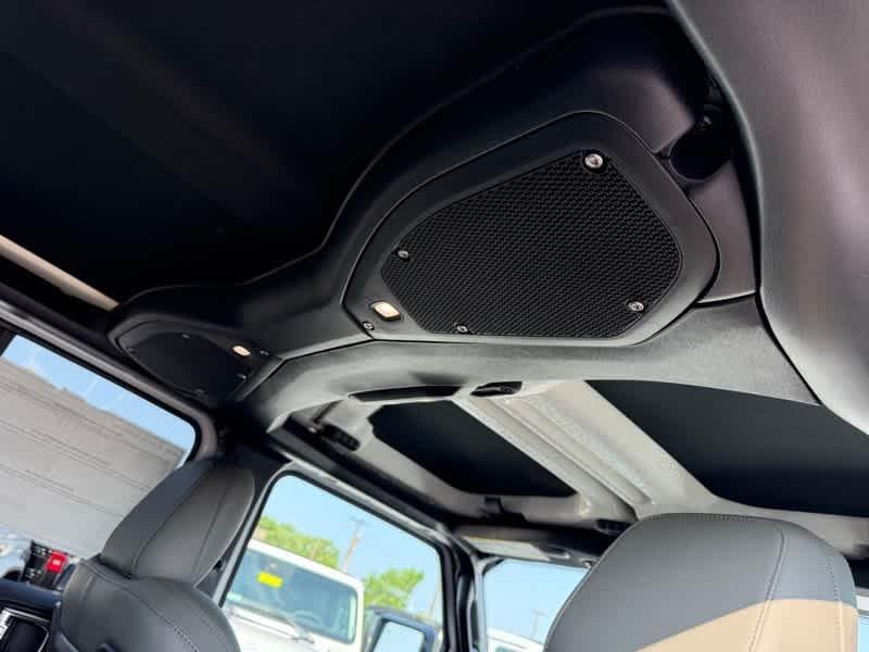 new 2025 Jeep Gladiator car, priced at $55,667