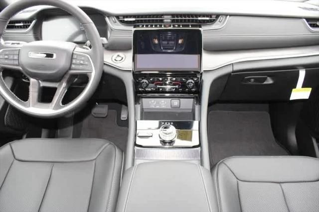 new 2024 Jeep Grand Cherokee car, priced at $49,760