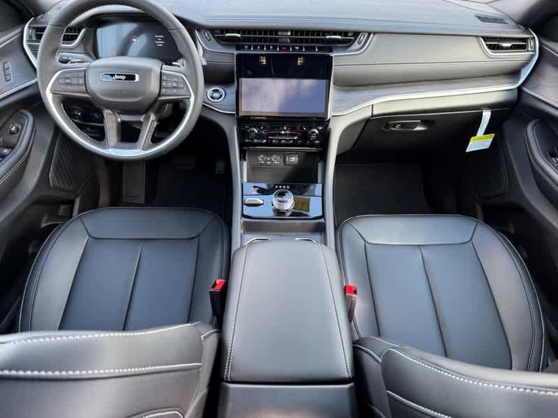 new 2025 Jeep Grand Cherokee car, priced at $48,733