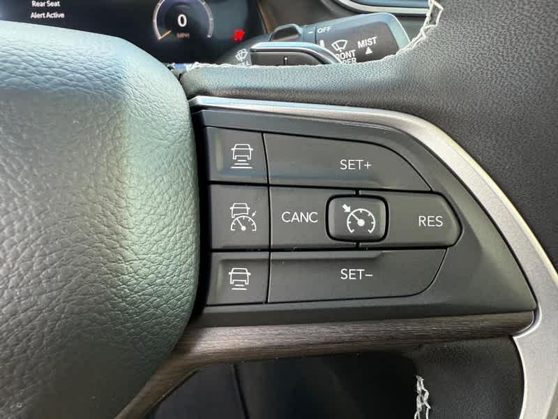 new 2025 Jeep Grand Cherokee car, priced at $48,733