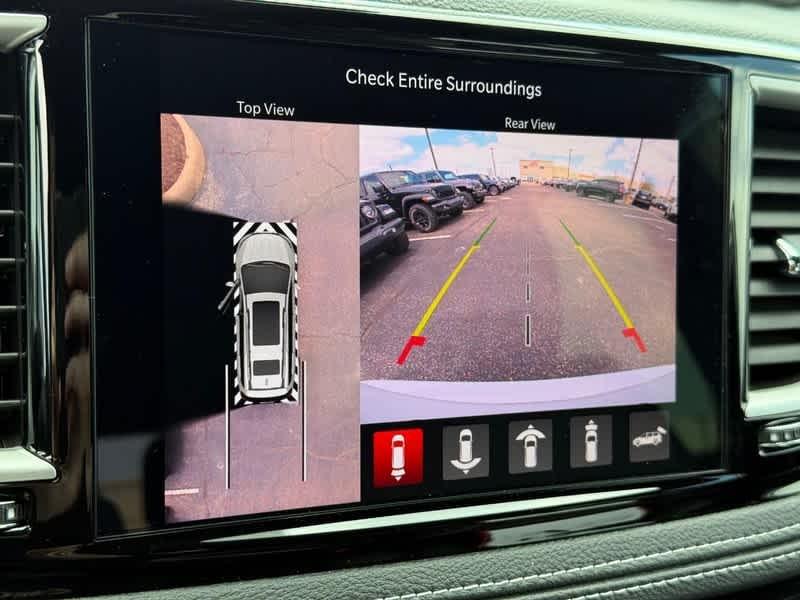 new 2025 Chrysler Pacifica Hybrid car, priced at $44,737