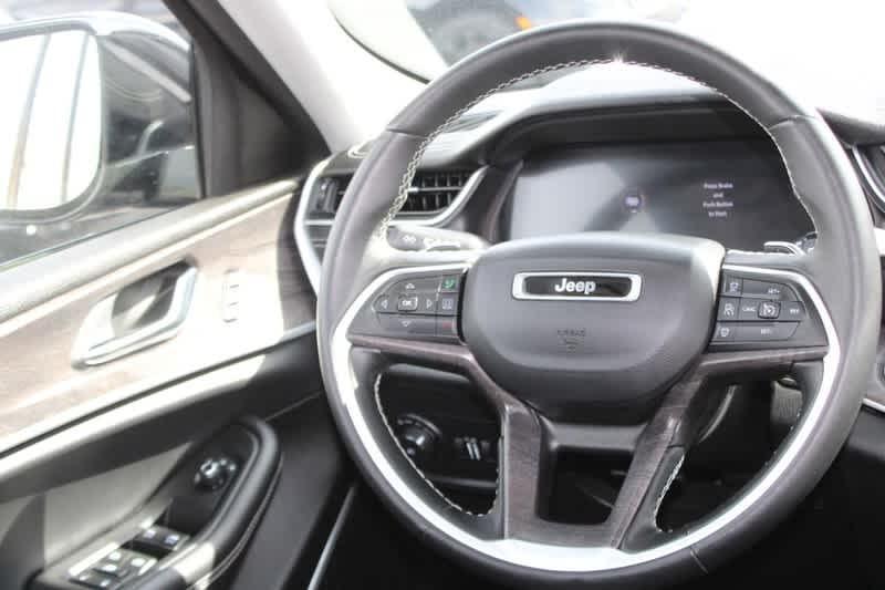 used 2022 Jeep Grand Cherokee car, priced at $36,485