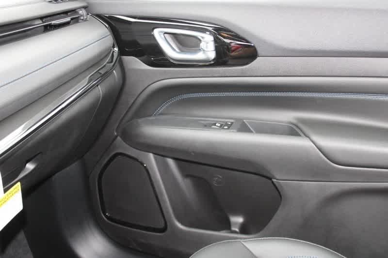 new 2025 Jeep Compass car, priced at $31,058