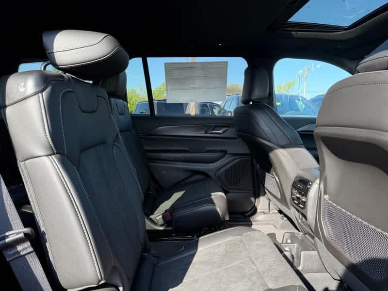 new 2025 Jeep Grand Cherokee L car, priced at $46,217