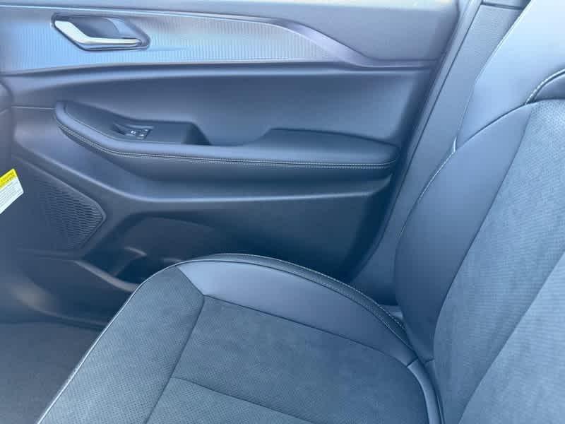 new 2025 Jeep Grand Cherokee L car, priced at $46,217