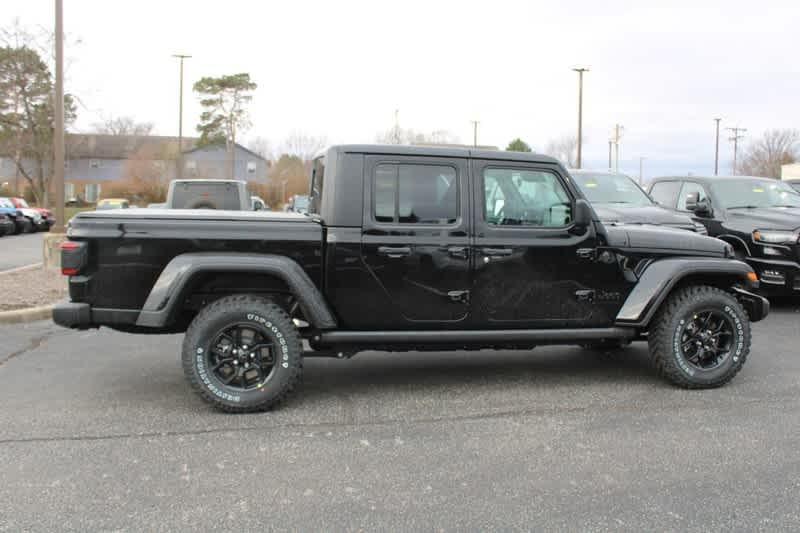 new 2025 Jeep Gladiator car, priced at $49,225