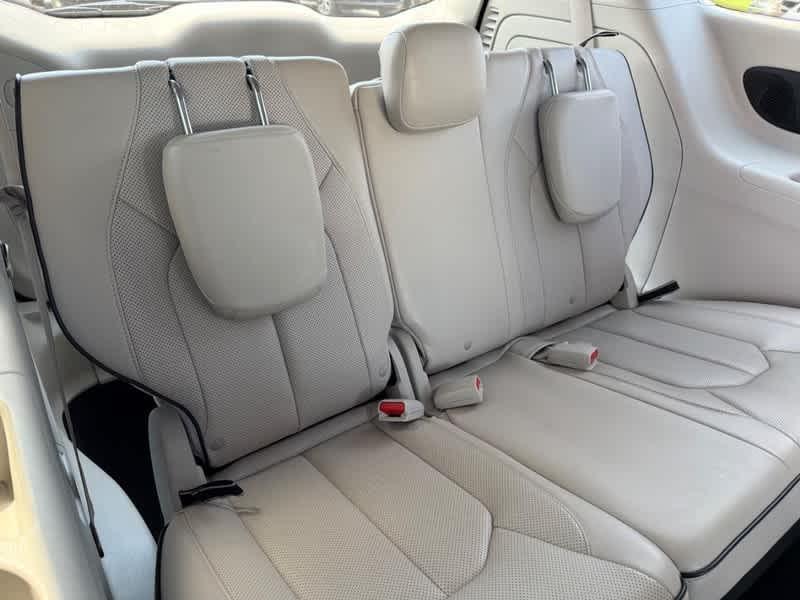 used 2021 Chrysler Pacifica Hybrid car, priced at $29,988
