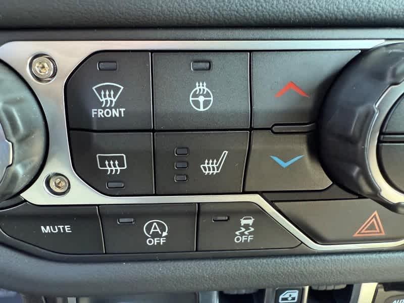 new 2025 Jeep Gladiator car, priced at $47,626