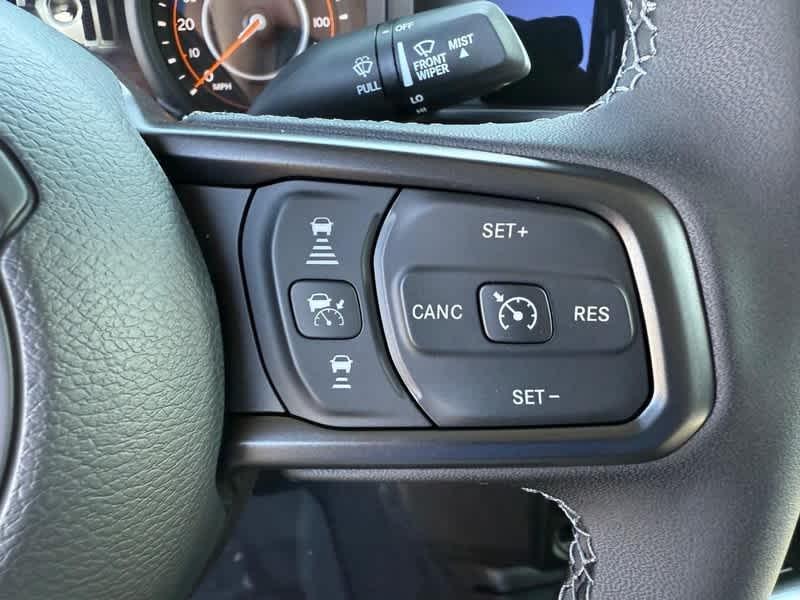 new 2025 Jeep Gladiator car, priced at $47,626