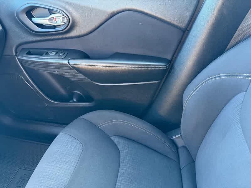 used 2015 Jeep Cherokee car, priced at $7,800