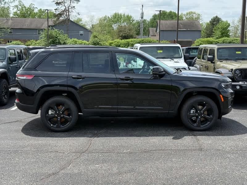 new 2025 Jeep Grand Cherokee car, priced at $49,507