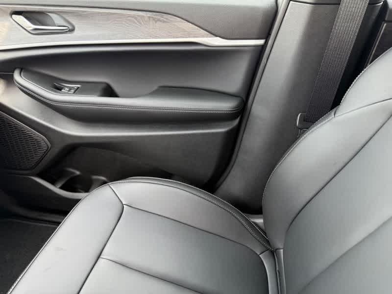 new 2025 Jeep Grand Cherokee car, priced at $49,507