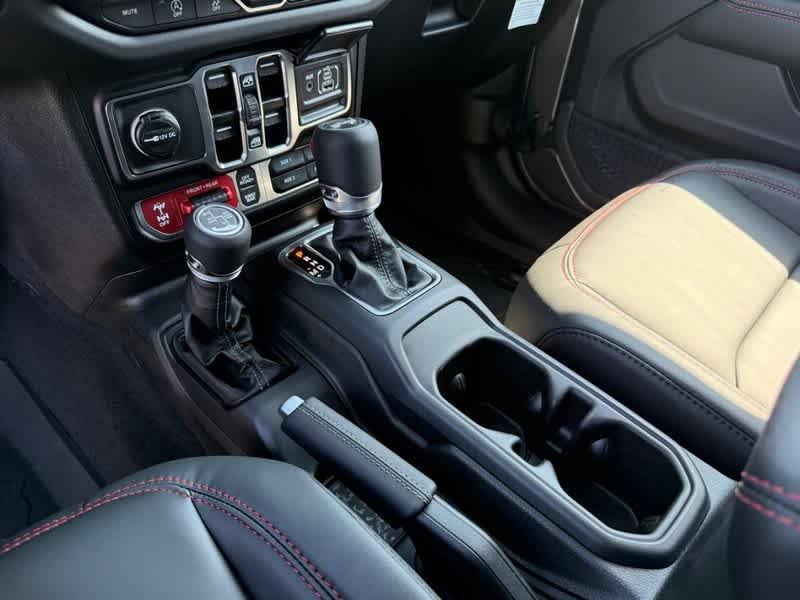 new 2025 Jeep Wrangler car, priced at $60,672