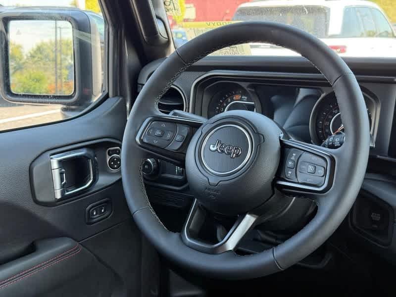 new 2025 Jeep Wrangler car, priced at $60,672