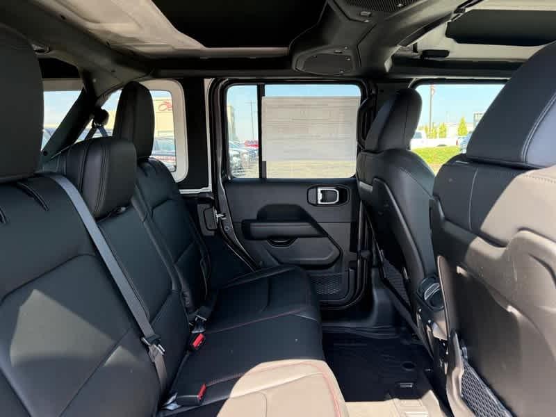 new 2025 Jeep Wrangler car, priced at $60,672