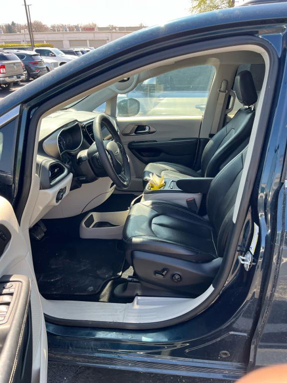 used 2022 Chrysler Pacifica car, priced at $30,988