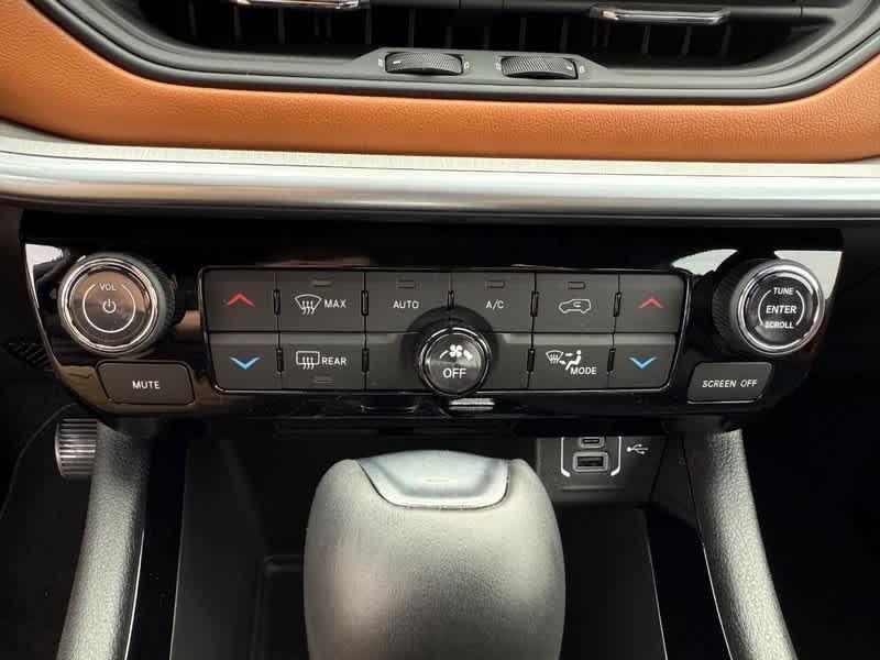 new 2025 Jeep Compass car, priced at $32,248