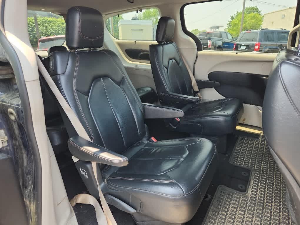 used 2017 Chrysler Pacifica car, priced at $10,988