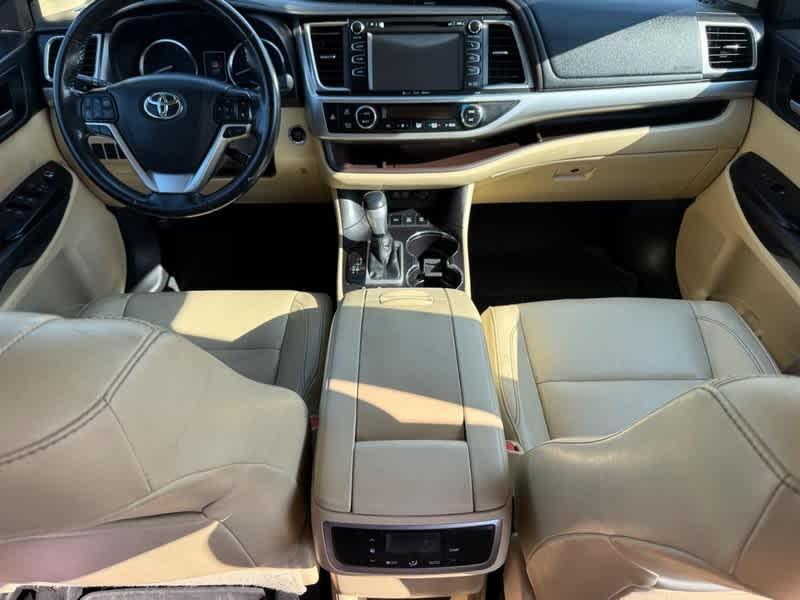 used 2018 Toyota Highlander car, priced at $22,988