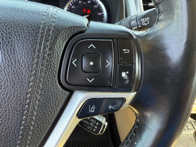 used 2018 Toyota Highlander car, priced at $22,988