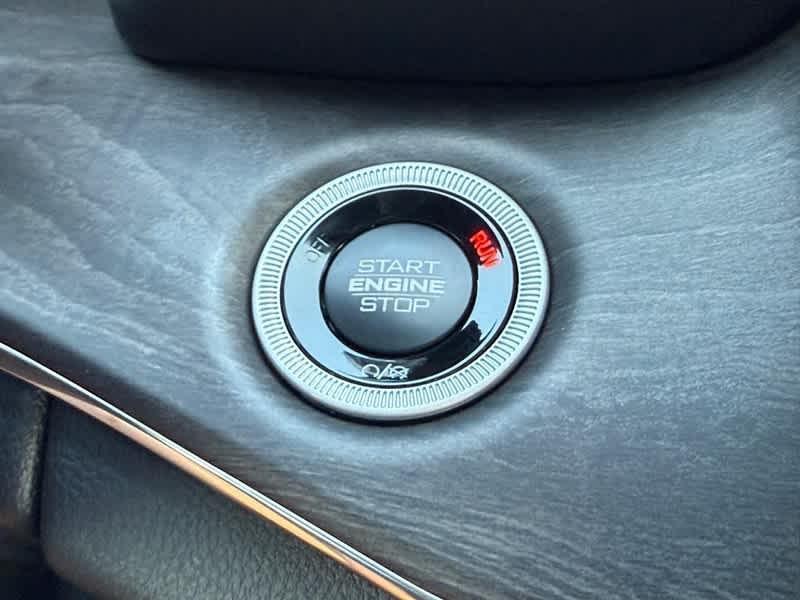 new 2025 Jeep Grand Cherokee car, priced at $57,251