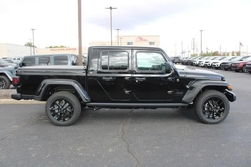 new 2024 Jeep Gladiator car, priced at $43,551