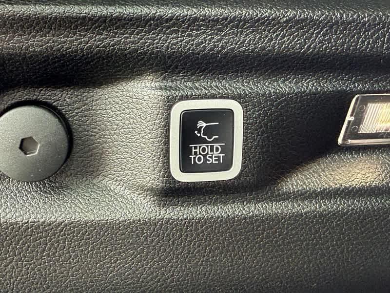 used 2022 Jeep Grand Cherokee L car, priced at $35,988