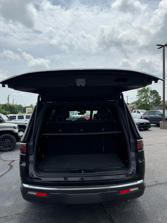 used 2022 Jeep Wagoneer car, priced at $46,988
