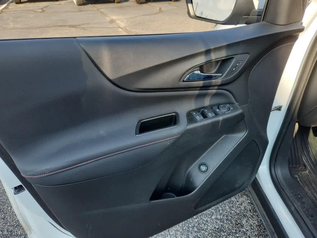 used 2022 Chevrolet Equinox car, priced at $23,988