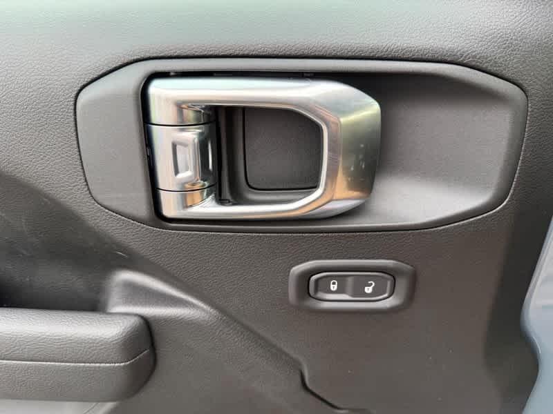 new 2026 Jeep Wrangler car, priced at $39,875