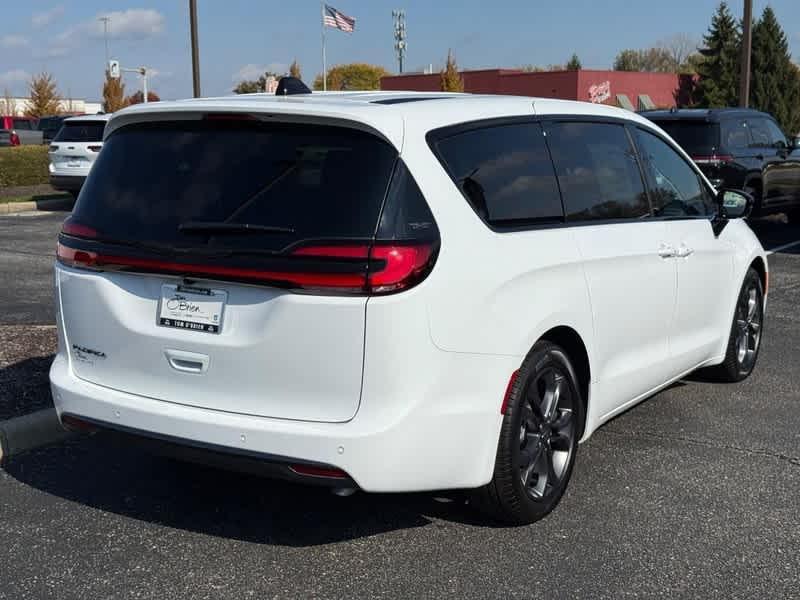new 2026 Chrysler Pacifica car, priced at $46,166