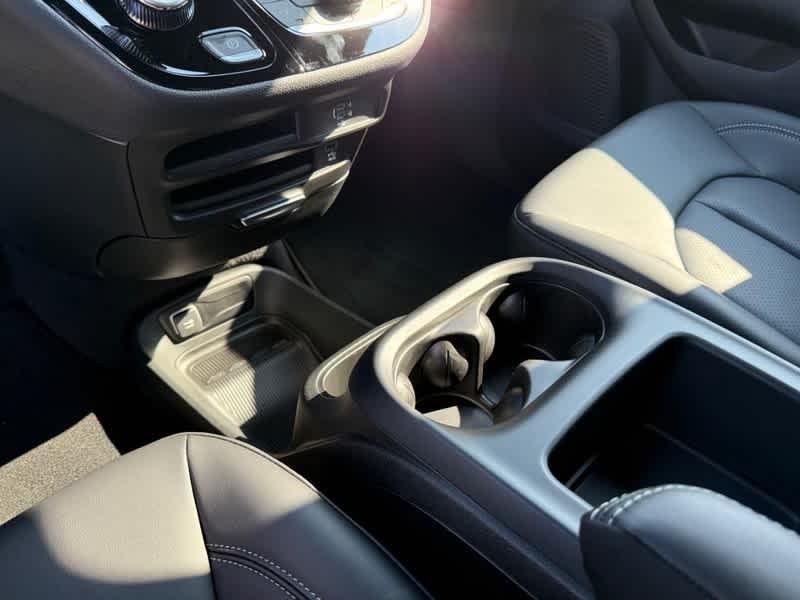 new 2026 Chrysler Pacifica car, priced at $46,166