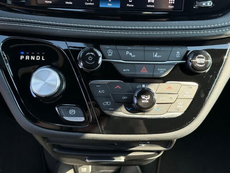 new 2026 Chrysler Pacifica car, priced at $46,166