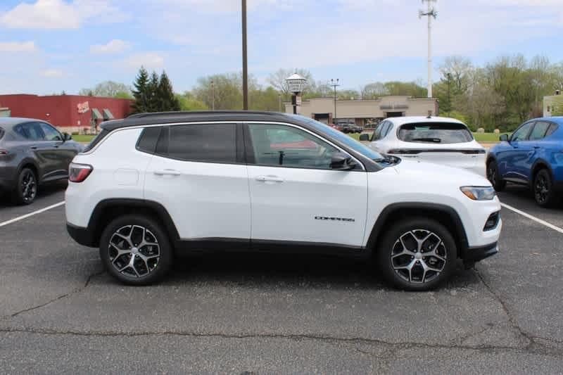 new 2024 Jeep Compass car, priced at $33,590