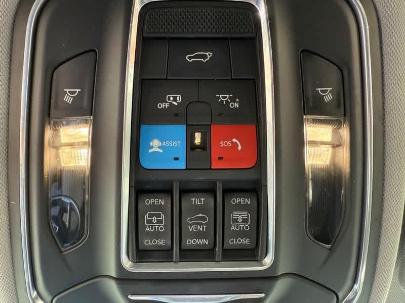 used 2022 Jeep Grand Cherokee car, priced at $31,988
