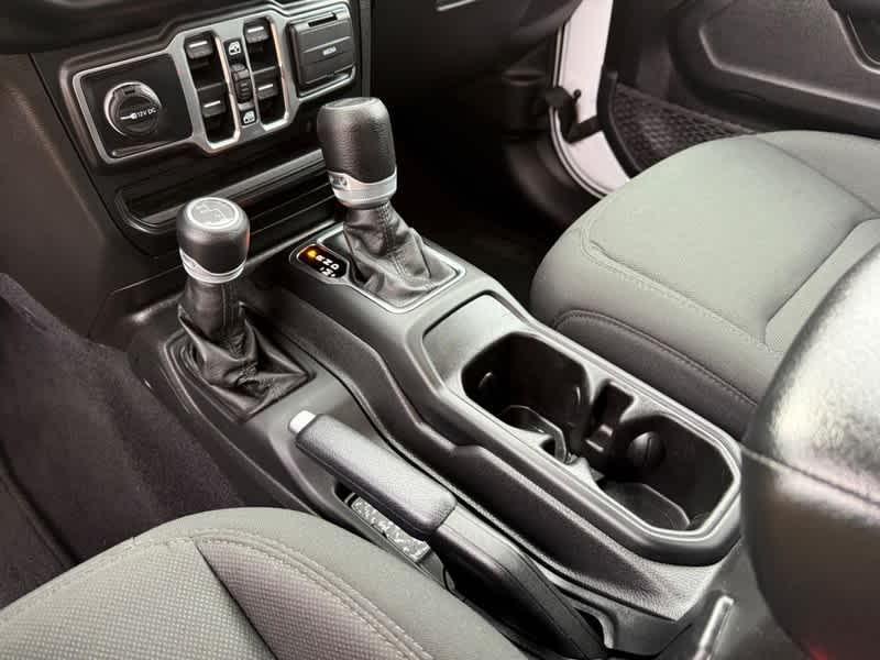 used 2021 Jeep Gladiator car, priced at $30,485