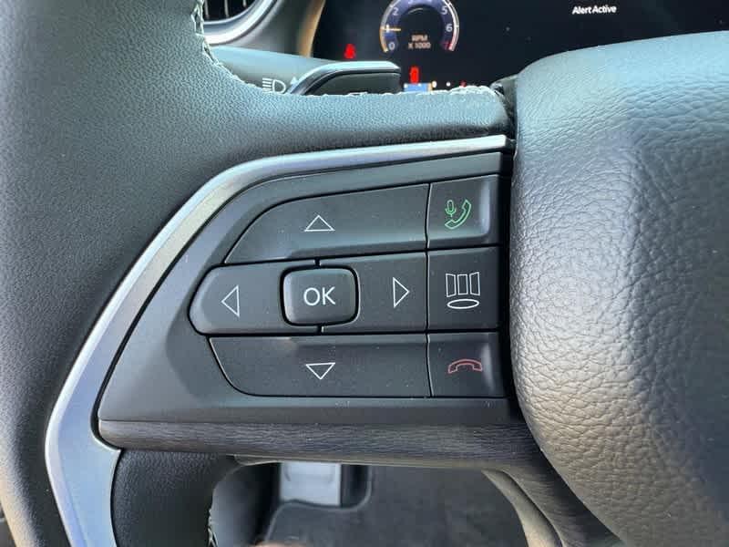 new 2025 Jeep Grand Cherokee car, priced at $49,940