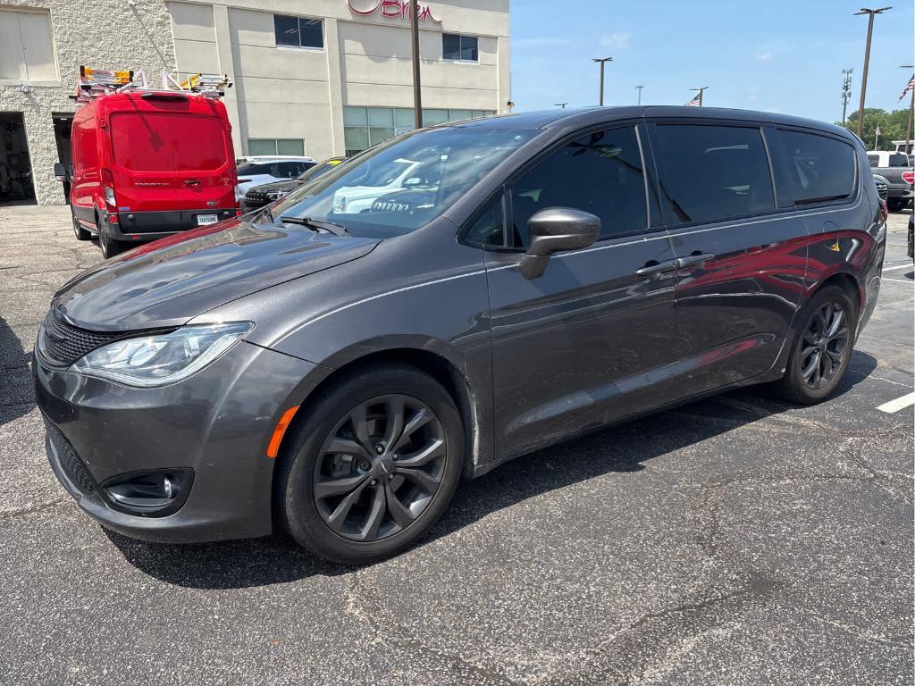 used 2019 Chrysler Pacifica car, priced at $14,988