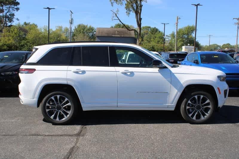 new 2025 Jeep Grand Cherokee car, priced at $57,570