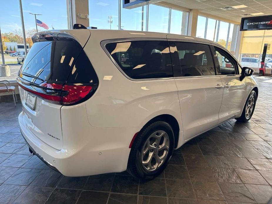 new 2024 Chrysler Pacifica car, priced at $47,860