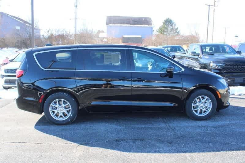 new 2025 Chrysler Voyager car, priced at $39,152