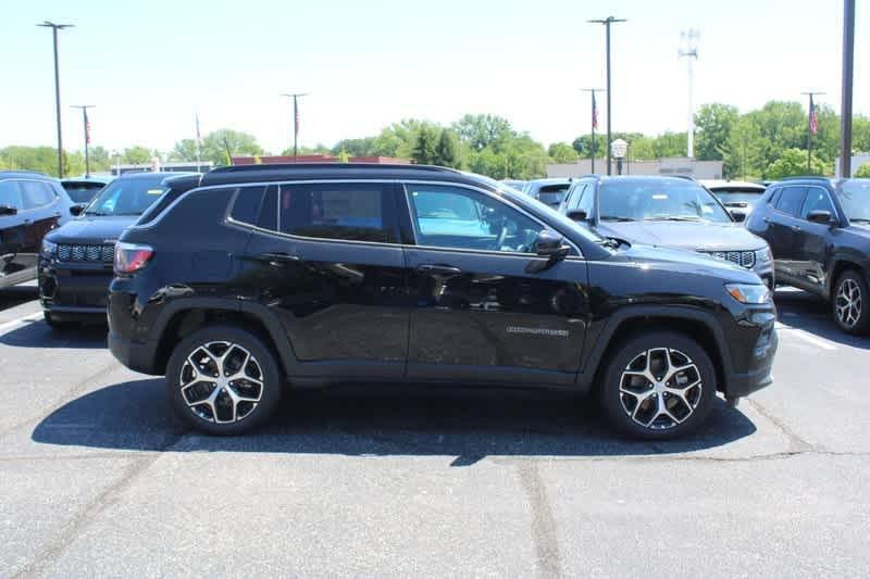 new 2024 Jeep Compass car, priced at $30,435