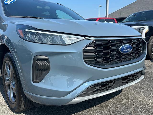 used 2023 Ford Escape car, priced at $25,789