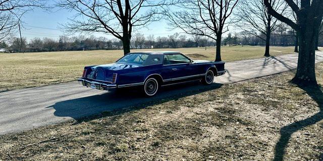 used 1977 Lincoln Continental car, priced at $32,859