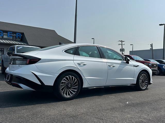 used 2024 Hyundai Sonata Hybrid car, priced at $25,908