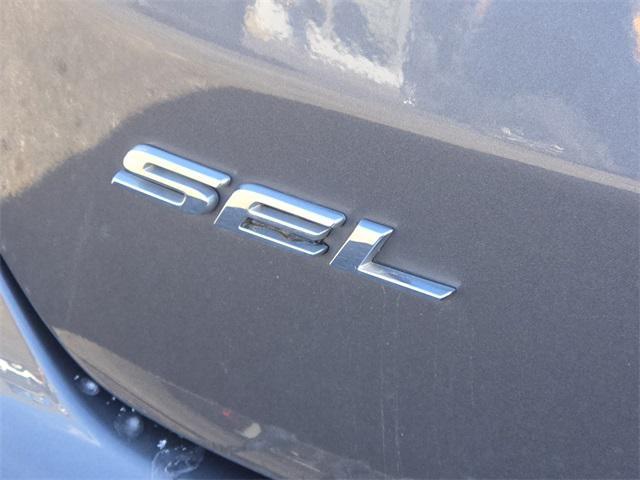 used 2022 Ford Edge car, priced at $25,359