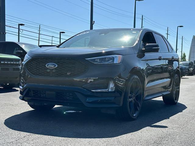 used 2022 Ford Edge car, priced at $32,399